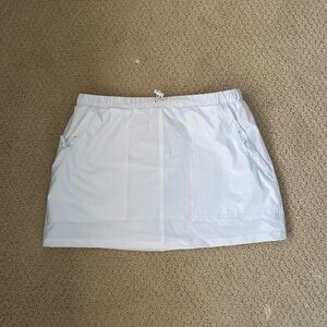 Princess Polly White Miniskirt - Size 2
Never Worn